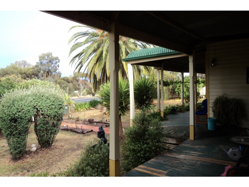 51 Moama Street, Mathoura NSW 2710