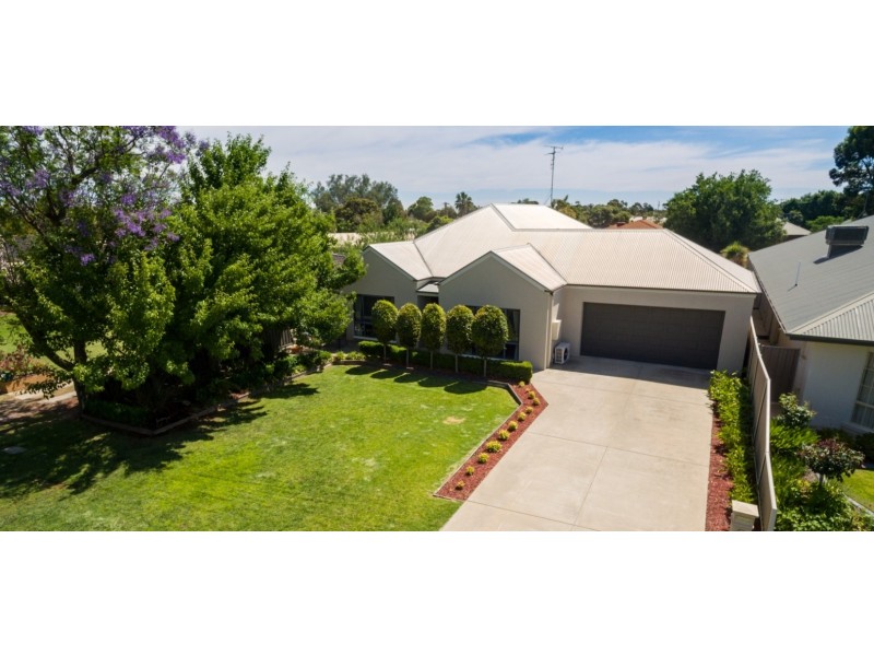 117 Campaspe Esplanade, Echuca VIC 3564