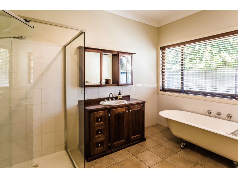 117 Campaspe Esplanade, Echuca VIC 3564