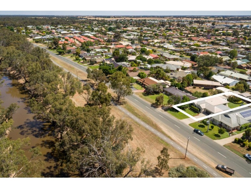117 Campaspe Esplanade, Echuca VIC 3564