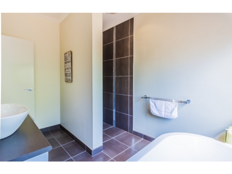 4 Fawkner Court, Echuca VIC 3564