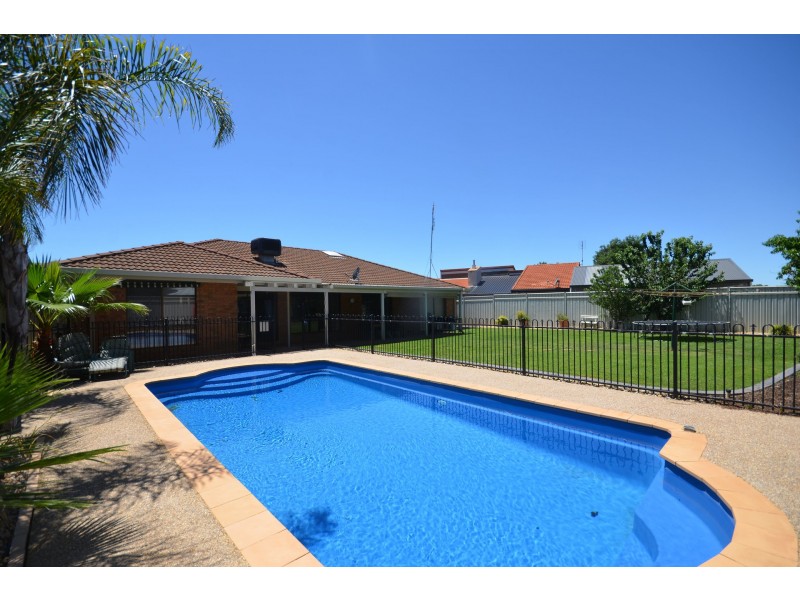 63 Lawson Drive, Moama NSW 2731