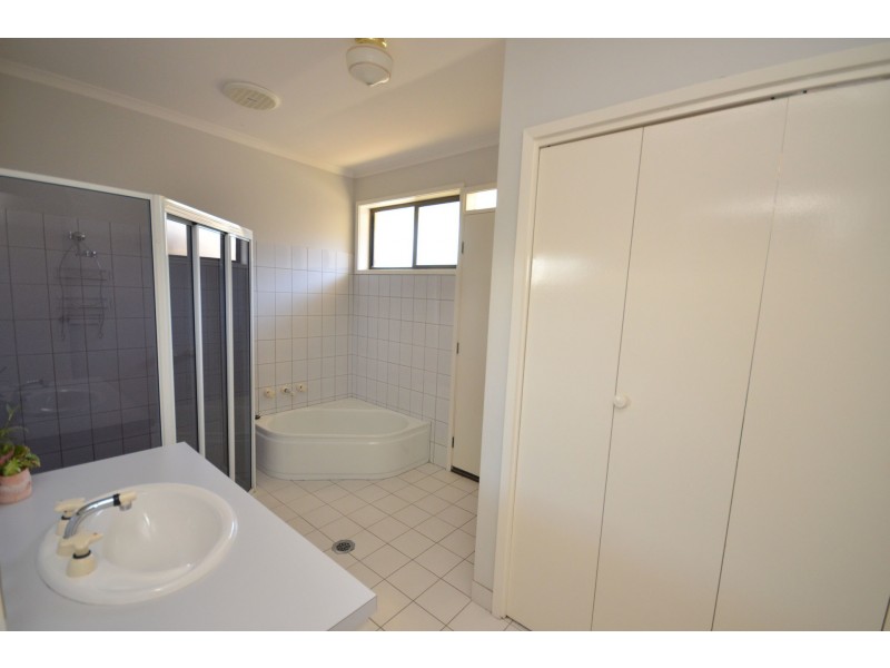 63 Lawson Drive, Moama NSW 2731