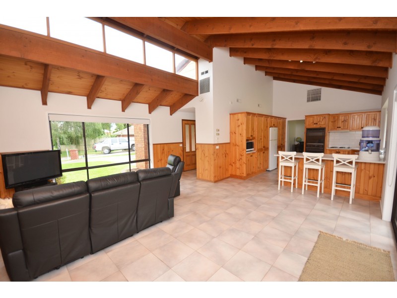 4 Alert Court, Moama NSW 2731