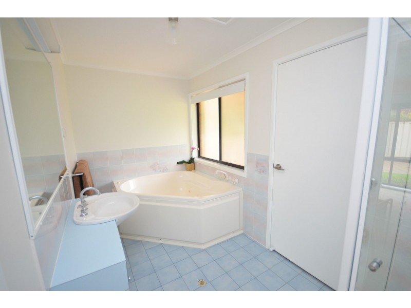 4 Alert Court, Moama NSW 2731