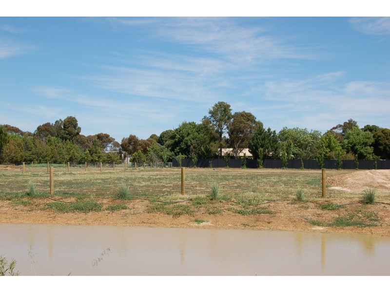 1 & 2/188 Scott Road, Echuca VIC 3564