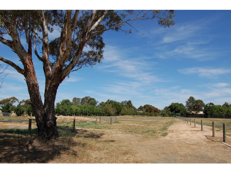 1 & 2/188 Scott Road, Echuca VIC 3564