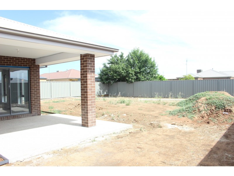 30 Park Avenue, Echuca VIC 3564