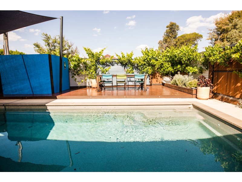 10 Hicks Crescent, Echuca VIC 3564