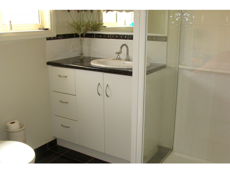 9 Perry Place, Moama NSW 2731