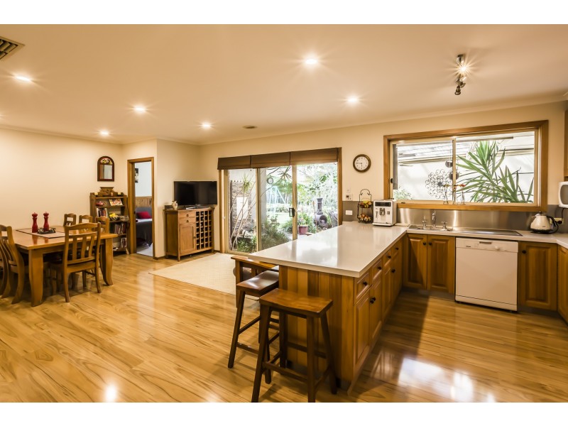 8 Oscar Place, Echuca VIC 3564