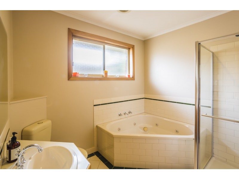 8 Oscar Place, Echuca VIC 3564