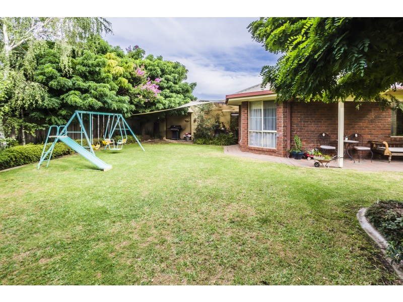 8 Oscar Place, Echuca VIC 3564