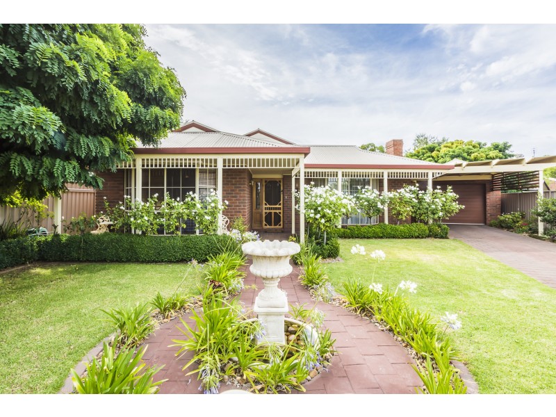 8 Oscar Place, Echuca VIC 3564