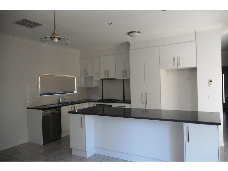 1/116 Sutton Street, Echuca VIC 3564