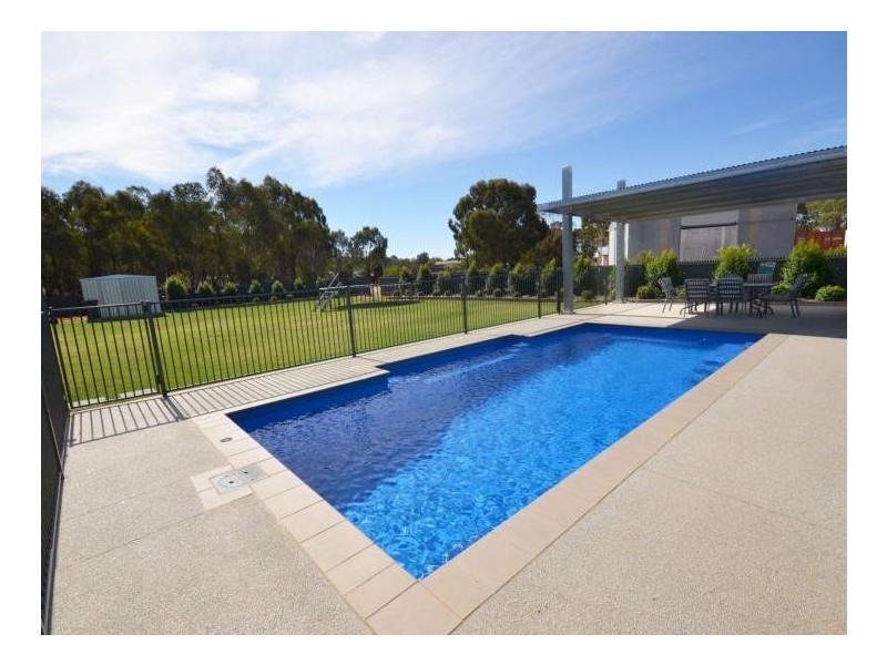 82 Old Deniliquin Road, Moama NSW 2731