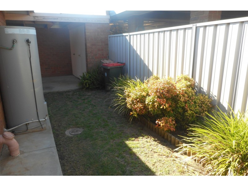1/122 Crossen Street, Echuca VIC 3564