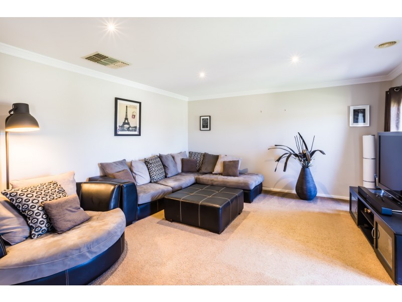 8 Yeovil Court, Echuca VIC 3564