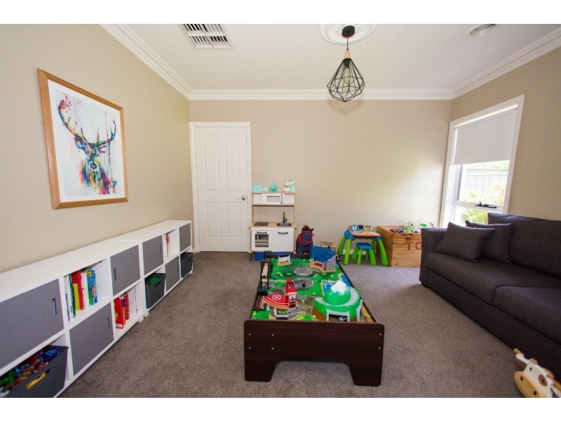 6 Olivia Drive, Moama NSW 2731