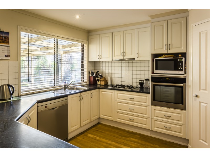 30 Village Court, Echuca VIC 3564