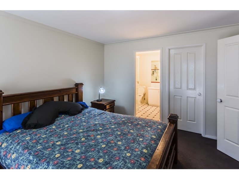 30 Village Court, Echuca VIC 3564