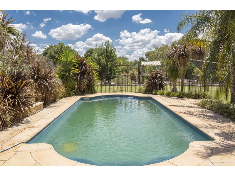 30 Village Court, Echuca VIC 3564