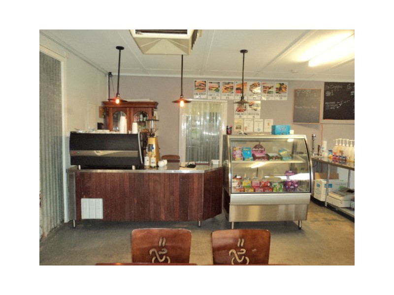 23-25a Livingstone Street, Mathoura NSW 2710