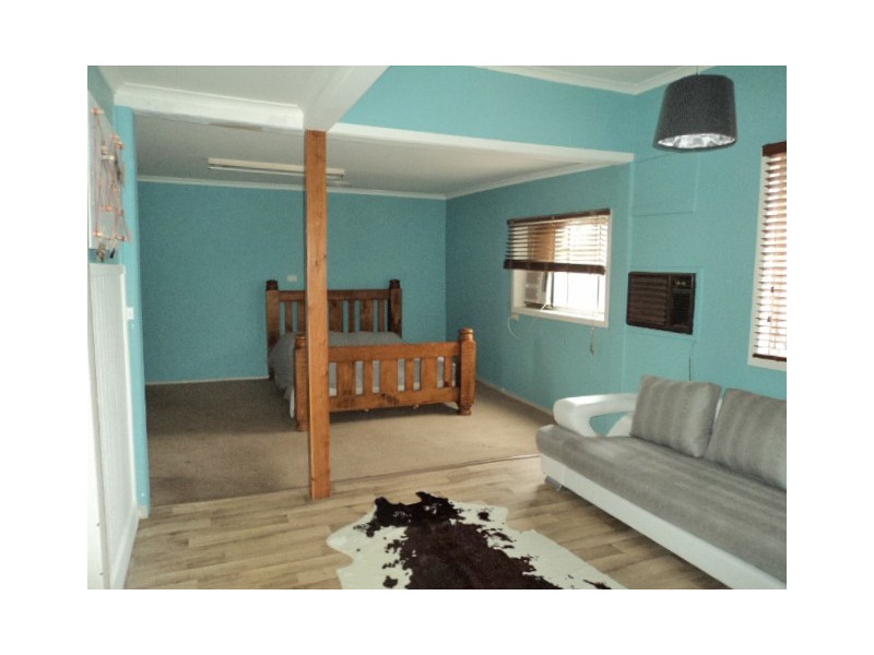23-25a Livingstone Street, Mathoura NSW 2710