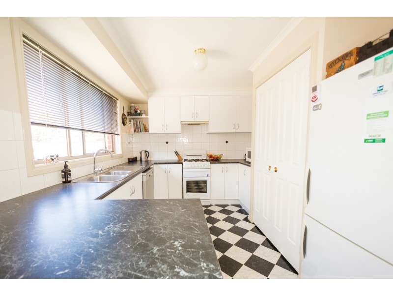 10 Victoria Place, Echuca VIC 3564