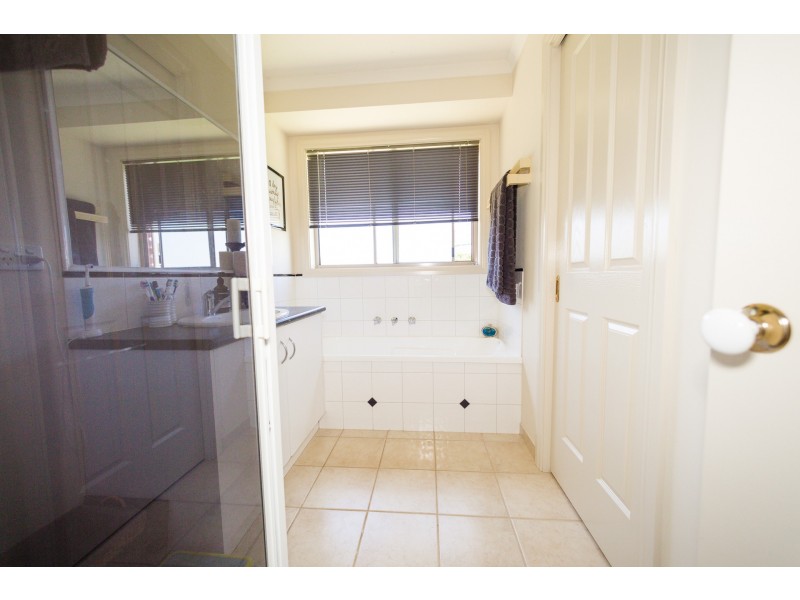 10 Victoria Place, Echuca VIC 3564