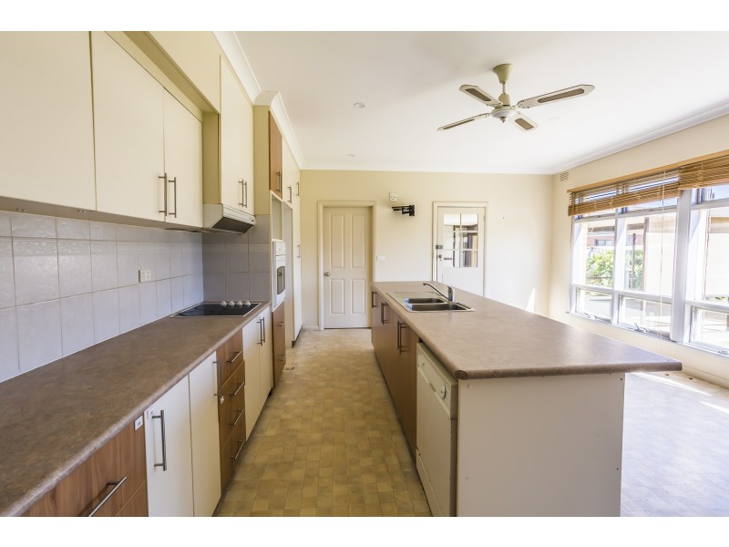 46 Ogilvie Avenue, Echuca VIC 3564