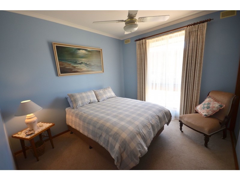 7-11 Warren Street, Echuca VIC 3564