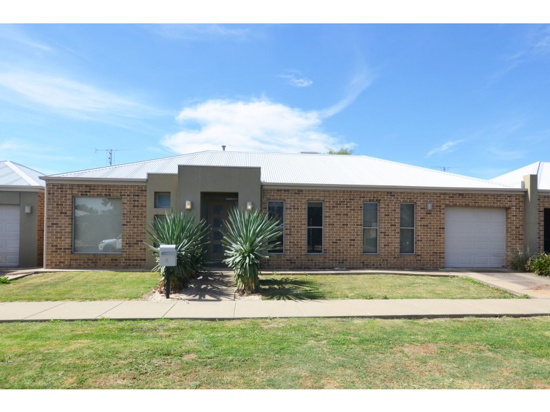 4 Sunset Avenue, Echuca VIC 3564