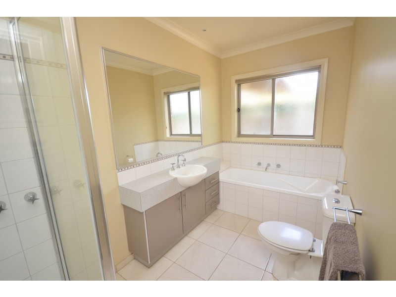 4 Sunset Avenue, Echuca VIC 3564