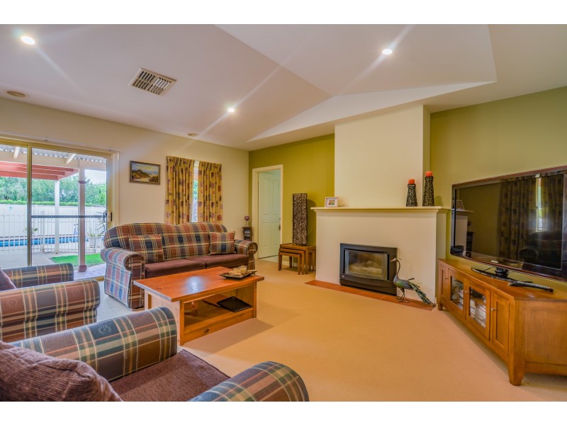 10 Winbi Avenue, Moama NSW 2731