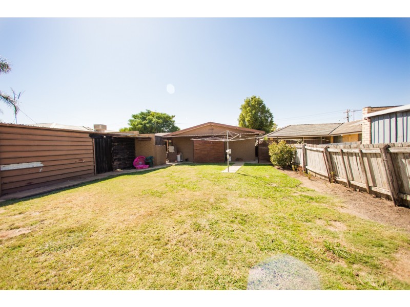 27 Crossen Street, Echuca VIC 3564