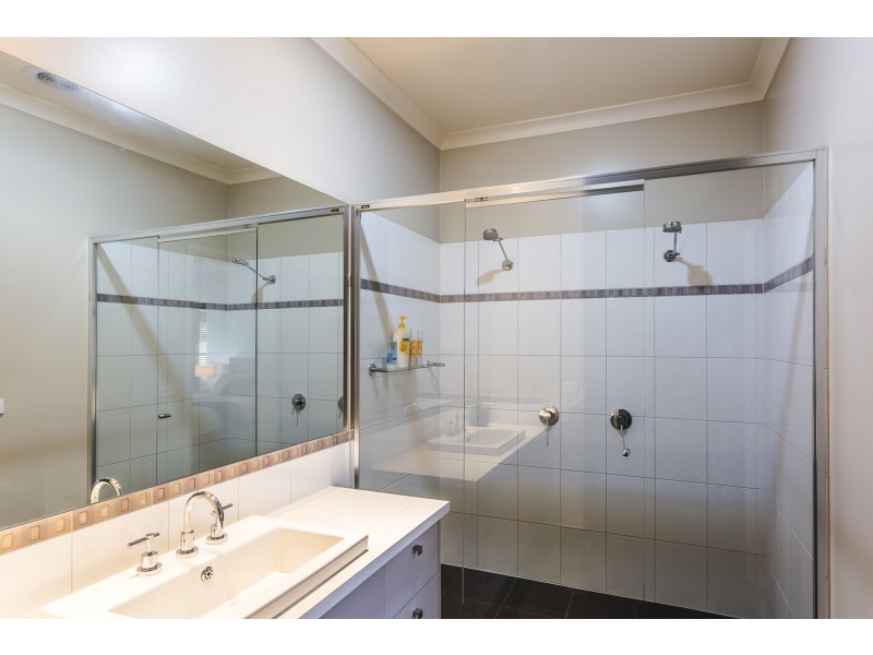 17 Forfar Drive, Moama NSW 2731