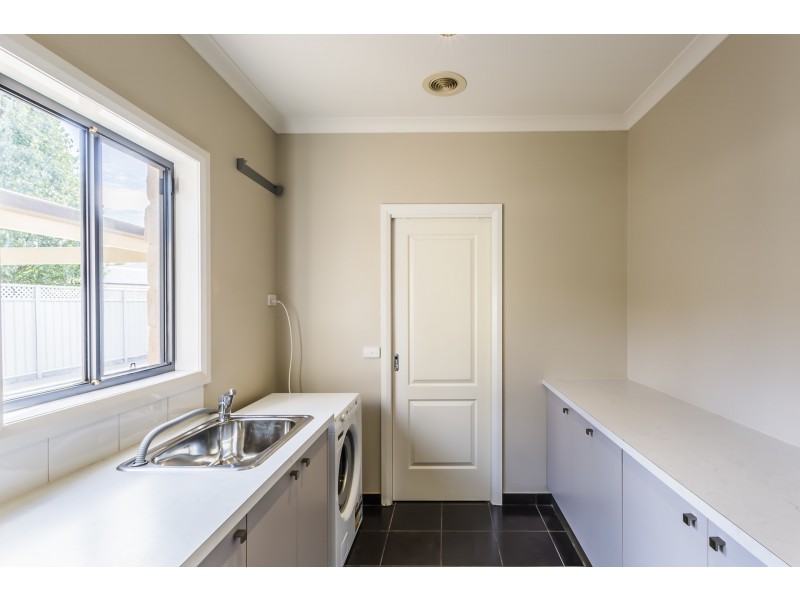 17 Forfar Drive, Moama NSW 2731