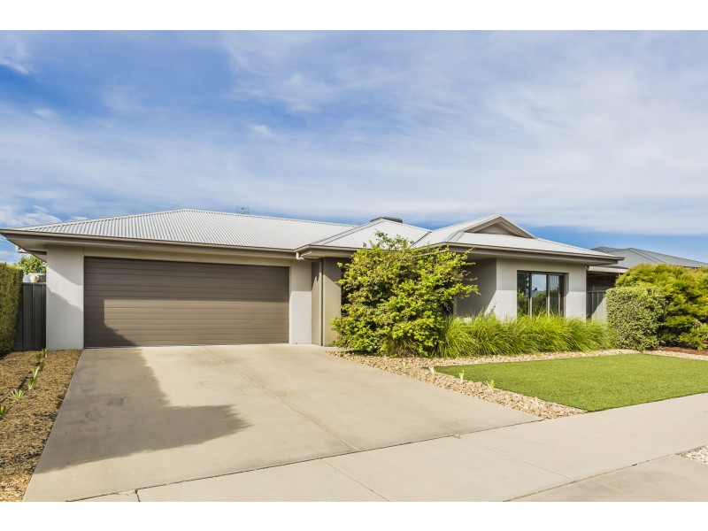 11A Brenton Avenue, Echuca VIC 3564