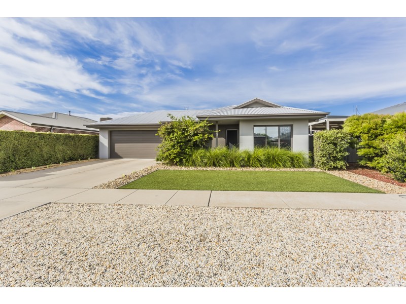 11A Brenton Avenue, Echuca VIC 3564