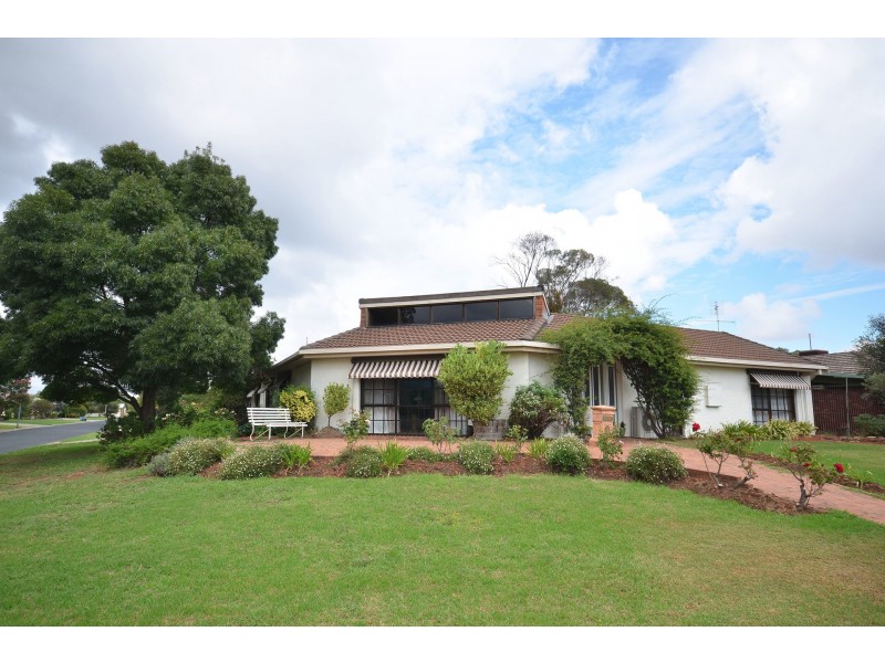 13 Hillview Avenue, Moama NSW 2731