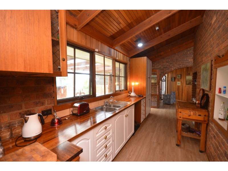 13 Hillview Avenue, Moama NSW 2731