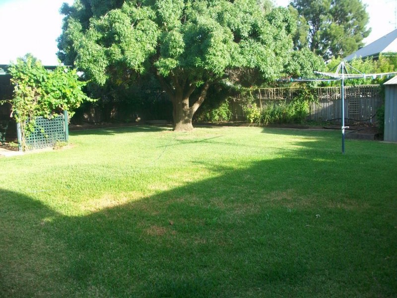 22 Hillview Avenue, Moama NSW 2731