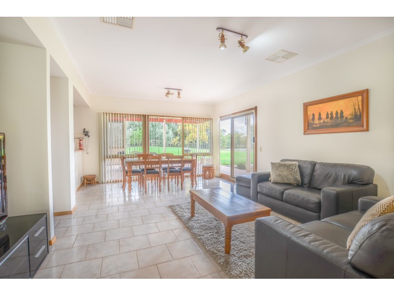 69 Mayfield Court, Moama NSW 2731