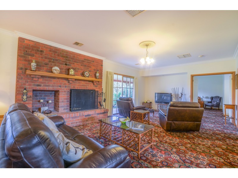 69 Mayfield Court, Moama NSW 2731