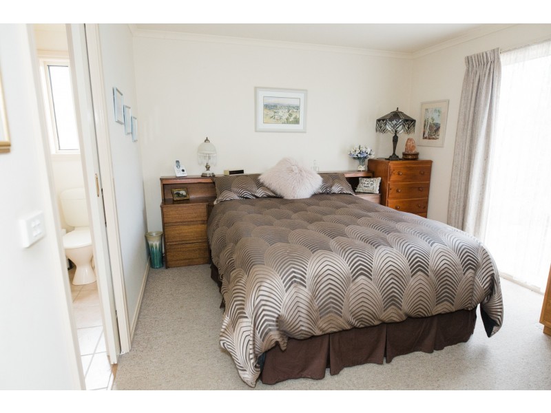 35 Genevieve Avenue, Echuca VIC 3564