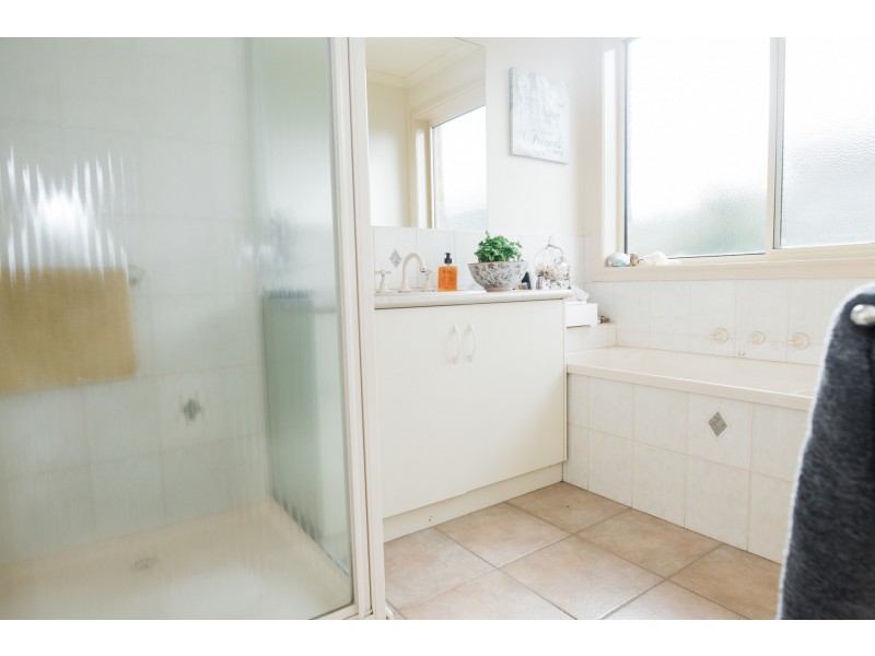 35 Genevieve Avenue, Echuca VIC 3564