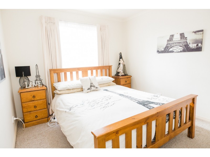 35 Genevieve Avenue, Echuca VIC 3564