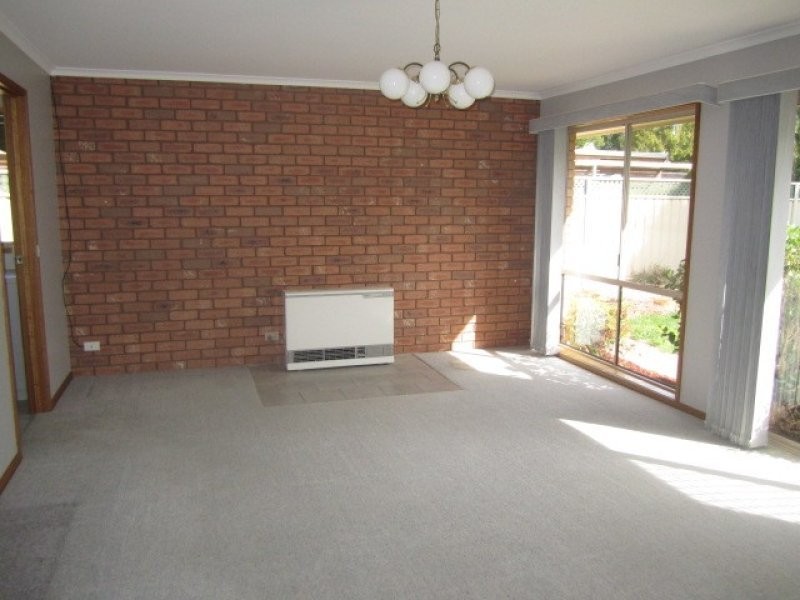 16 Lawson Drive, Moama NSW 2731