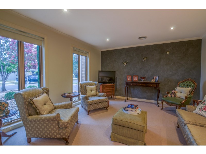 8 Amy Place, Echuca VIC 3564